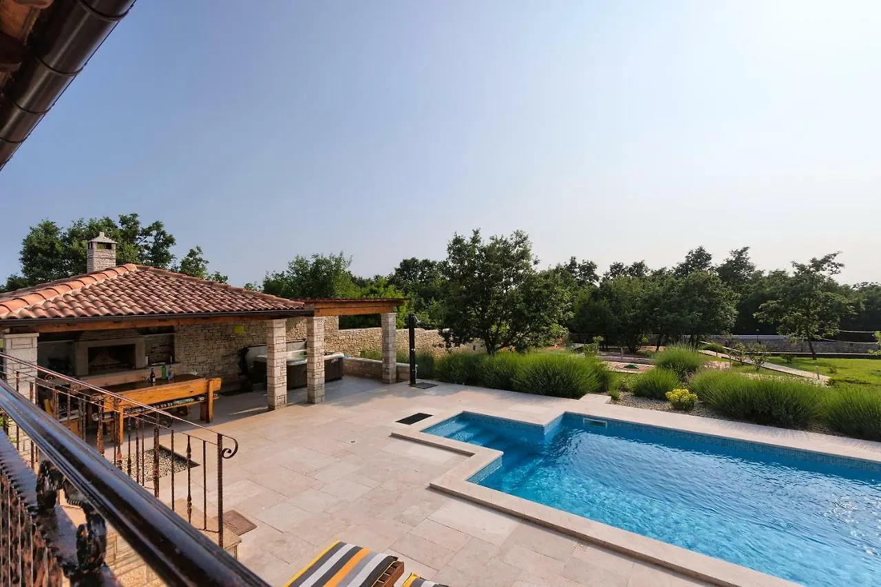 Villa Stokovci 0*,  Croatia